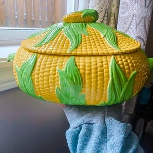 1940s vintage casserole dish